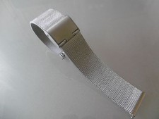 Feingliedriges Milanaise Uhrenarmband, Edelstahl 20 mm Faltschließe Silber Farbe