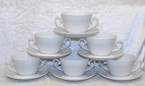Set aus suppentassen und 6 - suppentassen,