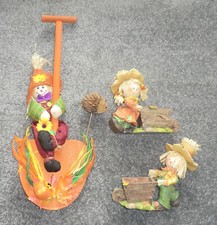 Herbst Deko 4-teilig, Spaten mit Figur, Igel und 2 Figuren mit Schubkarre