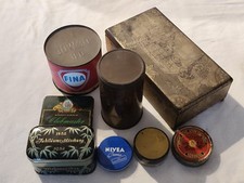 Aus einer Auflösung: 8 Blechdosen als Konvolut (Fina, Nivea, etc...)