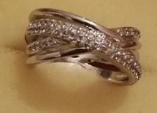 Schöner Damen-Ring mit  Schmucksteinen in 925 Silber - Neuwertig