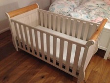 Babybett Landhausstiel Massivholz Kiefer weiss antik