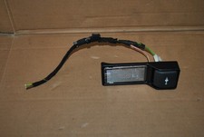 BMW E81 E87 LCI Rahmen Steckdose Zigarettenanzünder Halterung Beleuchtung hinten