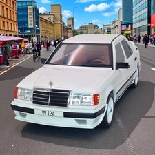 Mercedes W124 Tuning 1986 weiß Modellauto 1:18 MCG