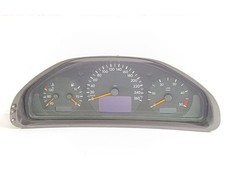Mercedes-Benz E W210 2001