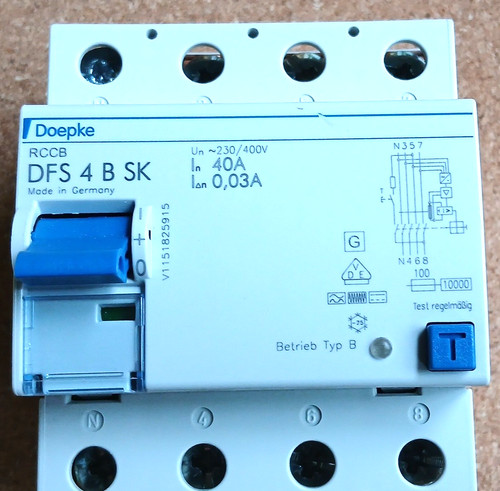 Schutzschalter typ 40a - fi,