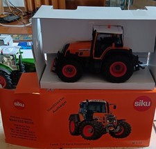 Siku Werbemodell  2965 Fendt Favorit 714 Vario Kommunal Weise- Toys Neu u. OVP