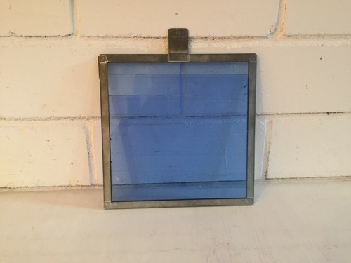 Hellblaue farbscheibe für ddr - farbscheibe,