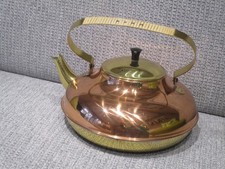 Teekanne mit Deckel goldfarben