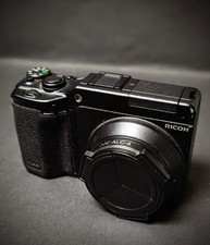 Ricoh GXR Kamera +  | S10 | 24-72mm und  | P10 | 28-300mm / 2 Kamera Module