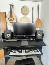 2x KRK RPG2 Rokit 5 + Ständer + 2 XLR Anschlusskabel - Neuwertig!