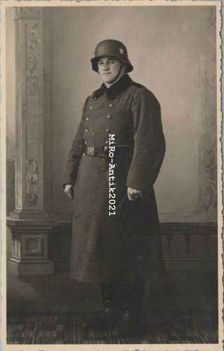 Foto kräftiger soldat mit - foto,,