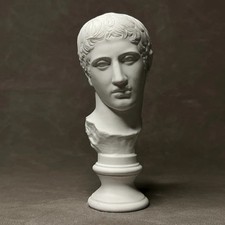 Handgefertigte klassische