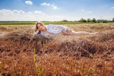 Akt Nude Frau Nackt Dame Maid