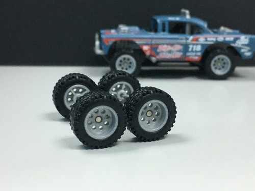 R014 hot wheels set - hot, 1/64
