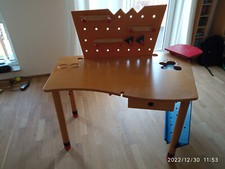 Kinderzimmerschreibtisch von Haba mit Stuhl