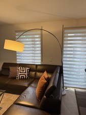 Bogenleuchte Lounge, Marmorfuß weiß