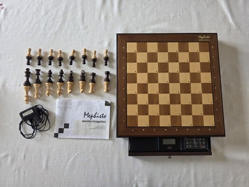 Schaakcomputer chess - ,