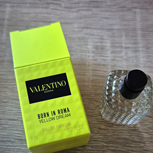 Valentino born roma yellow - in,