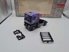 Albedo H0 1:87  Zugmaschine Renault AE violett neu u. OVP 