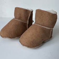 Süße Baby Erstling Lammfell