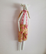 Lamm in Hose, 66cm, Flügel