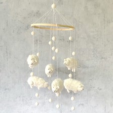 Mobile "Schafe" aus Filz für