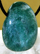 FUCHSIT    Trommelstein  gebohrt  EDELSTEIN   ANHÄNGER   Nr.3