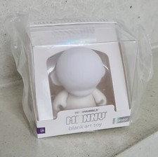 MUNNYWORLD - Munny 4" Blank Art Toy 7cm - KIDROBOT KID15316