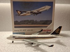 Herpa Wings Boeing 747-400 F Singapore Airlines Cargo MEGA ARK 1:500 #500869