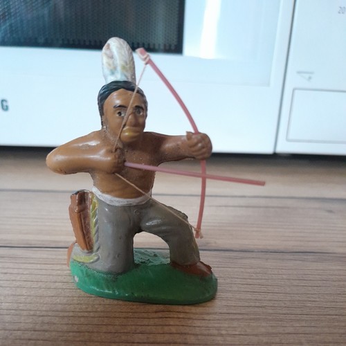 Indianer weichgummi kniend - indianer,