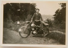 foto 1955 Moped AWO 425 Simson Motorrad Strasse Lützow Schwerin M13