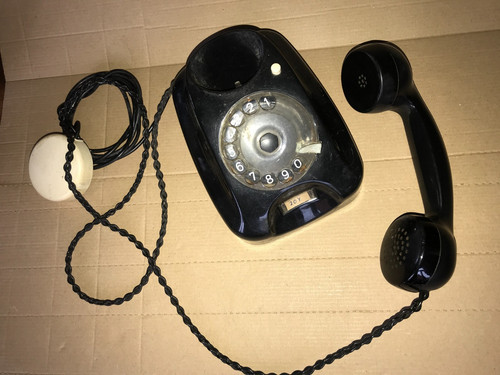 Altes schwarzes telefon mit - schwarzes,
