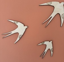 3 Schwalben aus Holz