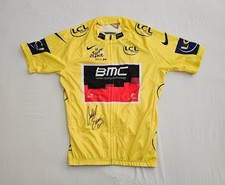 Cadel Evans signiert 2011 Tour