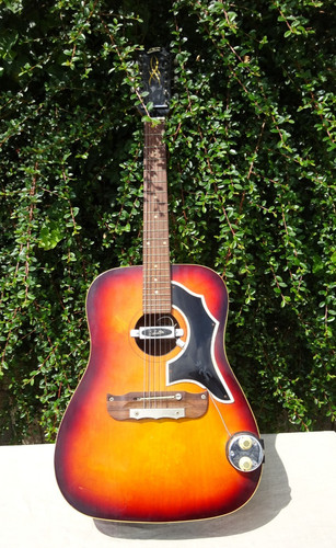 Gitarre klira joan - gitarre,