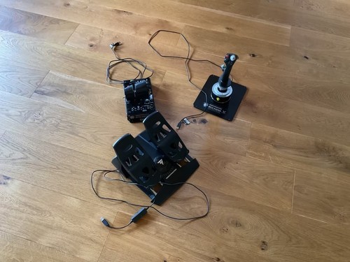 Thrustmaster hotas warthog - thrustmaster,