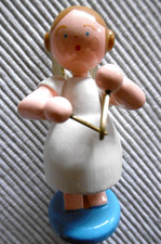 TOP ! kleiner Engel mit Triangel von Straco Erzgebirge