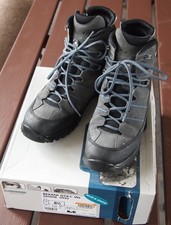 LOWA Bekani GTX WS Damen Wanderschuhe Bergschuhe Outdoor Gr. 42  1/2 WIE NEU