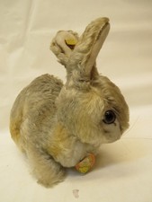 X-39261	Steiff Hase Pummy, weichgestopft, L. ca. 24 cm, mit Knopf