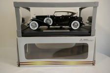 Signature Models Duesenberg 1934 schwarz weiß 1:18 orig. Karton
