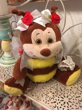 Plüschtier Biene singend