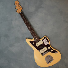 Fender Made in Japan Junior