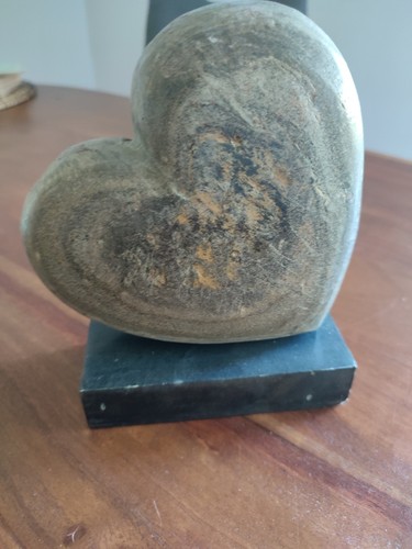 Skulptur herzform aus - in,