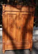 GRÜNDERZEIT  KLEIDERSCHRANK