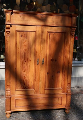 Gründerzeit kleiderschrank - ,