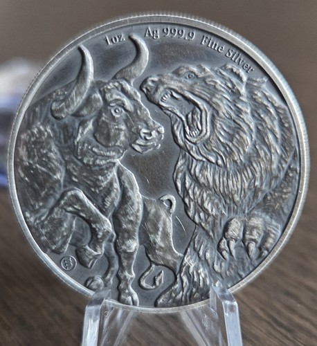 Bull and bear - bull, antik