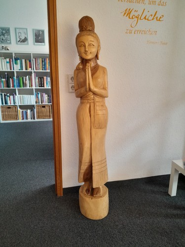 Holzskulptur yogine - holzskulptur,