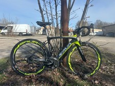 Sava, Rennrad aus Vollcarbon