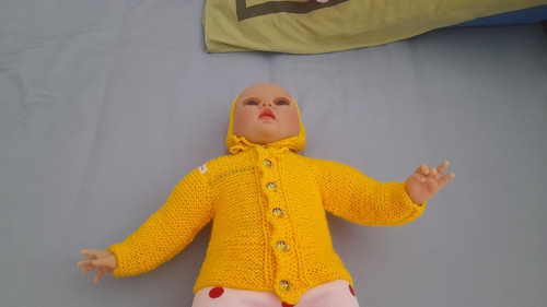 Gelbe selbst gestrickte
